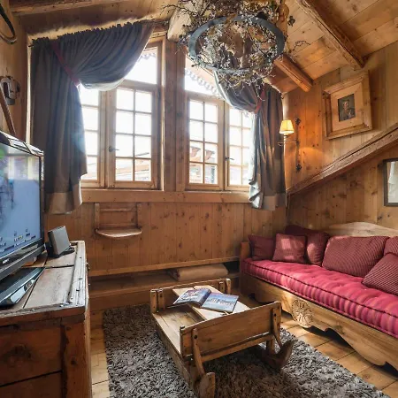 Апартаменты Duplex Raffine A 1850 Avec Cheminee Et Parking Prive - Fr-1-575-15