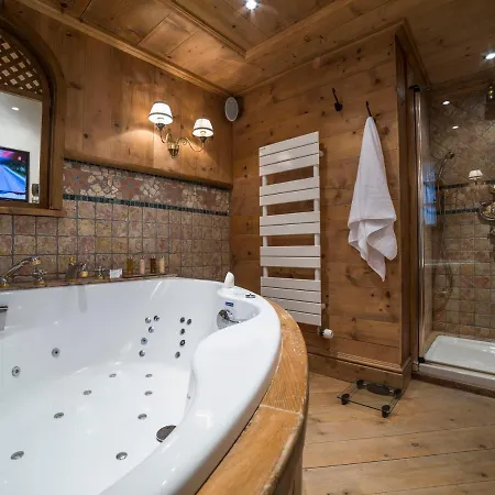 Duplex Raffine A 1850 Avec Cheminee Et Parking Prive - Fr-1-575-15 * Courchevel