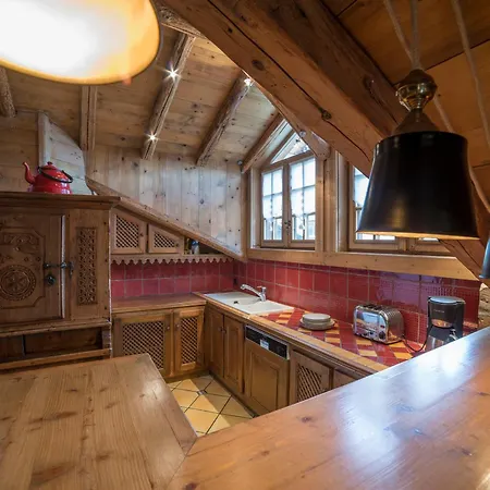 Duplex Raffine A 1850 Avec Cheminee Et Parking Prive *
